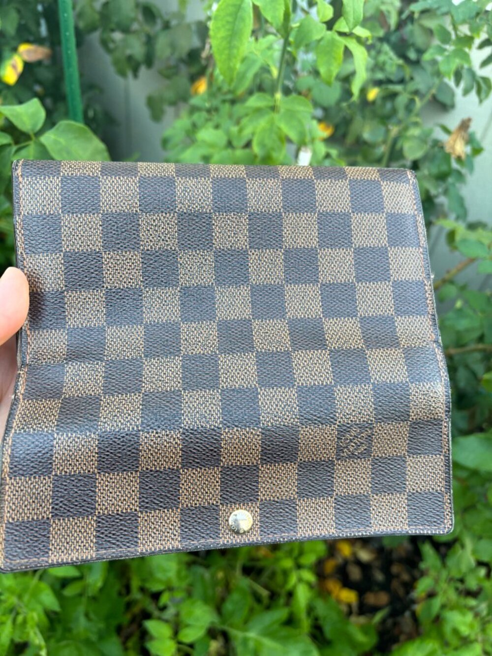 Authentic Louis Vuitton Damier long bifold wallet - Picture 2 of 12